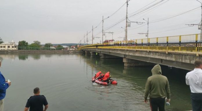 Un bărbat a murit, după ce s-a aruncat în Jiu