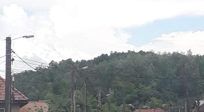 Patru răniți într-un accident provocat de o șoferiță care nu s-a asigurat la schimbarea direcției de mers