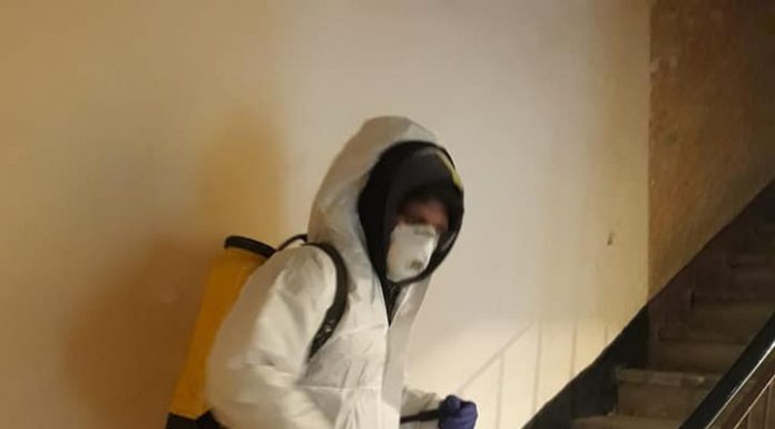 Locatarii de pe scara unde a locuit pensionarul decedat din Motru cer URGENT dezinfecție!