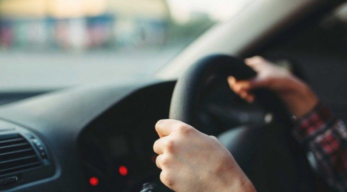 Minor prins la volan