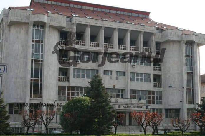 92948360_663735134169300_5748907845609324544_n