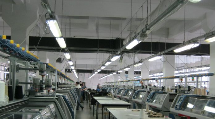 Salariatele de la Tricotaje Motru, apel către DSP Gorj: ,,Vrem să muncim, deschideți fabrica”!