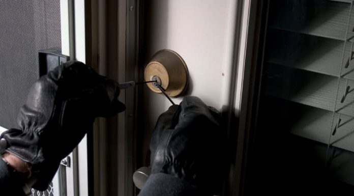 Furt dintr-o locuință din Bumbești-Pițic