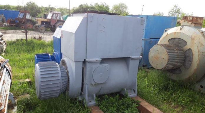 Reținuți după ce au furat un motor în valoare de 100.000 de lei