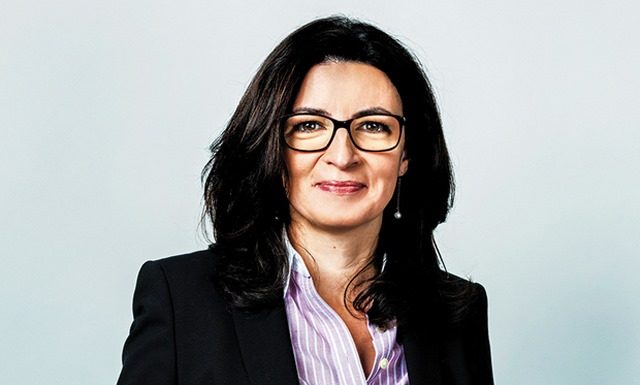 Noul membru al Directoratului CEO a cerut mobilier din sticlă și fructe la birou! Ce spune Burlan! : Nu există fructe în protocolul companiei!