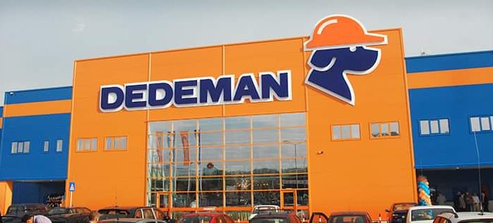 Dedeman împarte clienților contra cost măști murdare! Acuzația unui bărbat din Târgu Jiu!