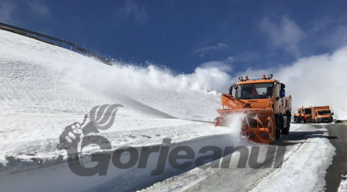 Transalpina, 3 săptămâni până la redeschidere! Nămeți de 3 metri!