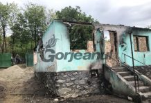 Casă distrusă în incendiu, reconstruită cu ajutorul donațiilor sătenilor