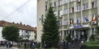 Cozi peste cozi în prima zi de lucru din starea de alertă!