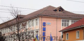 Zece elevi de la Colegiul Național ,,Ecaterina Teodoroiu”, în faza internațională a unui concurs de informatică, desfășurat în USA