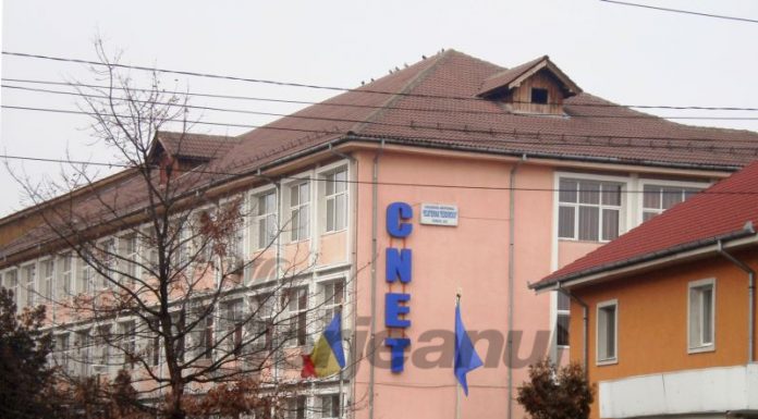 Încă un cadru didactic confirmat cu coronavirus