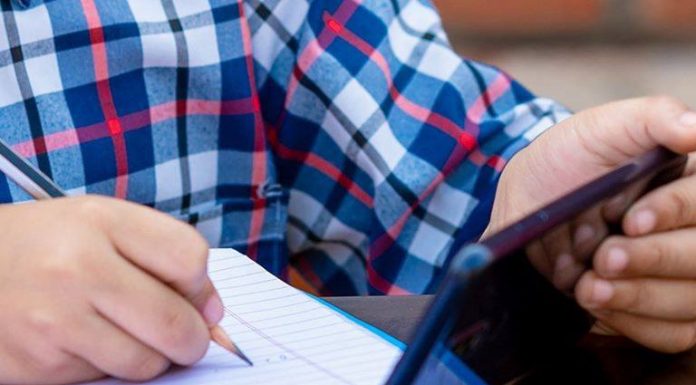 Ajută un elev din Gorj să participe la orele online!