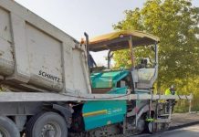 Se lucrează la reabilitarea unui nou tronson din DJ 672E!