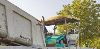 Se lucrează la reabilitarea unui nou tronson din DJ 672E!