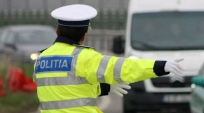 Dosar penal pentru un șofer prins cu plase de pescuit în mașină