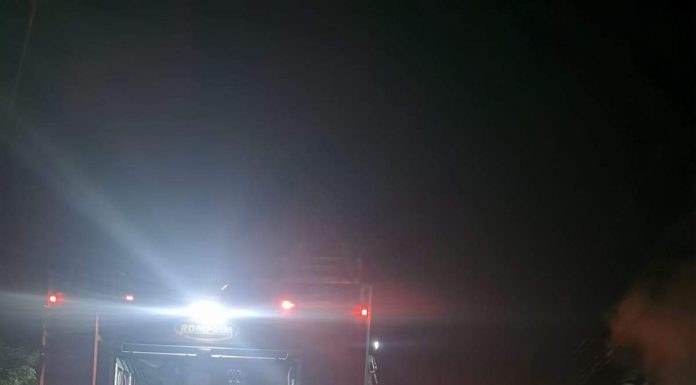 Video: Incendiu în Bălești, două echipaje de pompieri la fața locului!