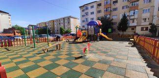 Covor sintetic pentru toate locurile de joacă din Târgu-Jiu
