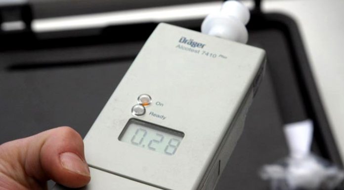 Șofer cercetat pentru conducere sub influența băuturilor alcoolice