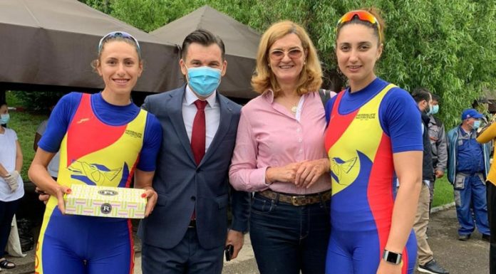 Canotoarele din Gorj l-au primit pe ministrul Stroe