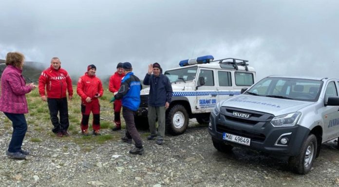 Octogenar rătăcit pe Transalpina, găsit de jandarmi și salvamontiști!