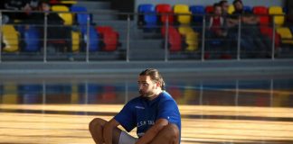 Pune Roșu ghetele în cui? ,,Mă bate gândul să mă retrag”