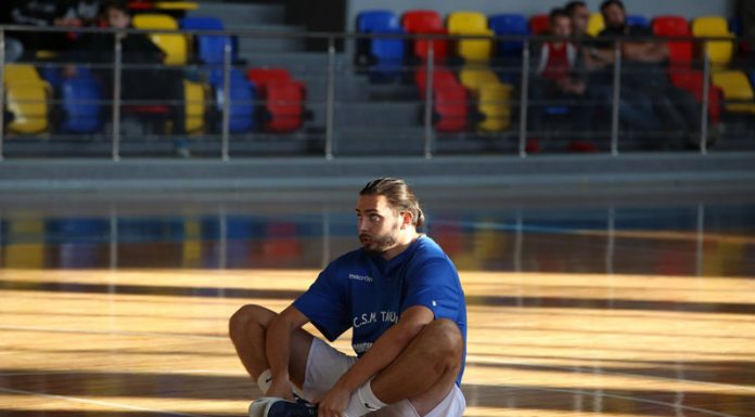 Pune Roșu ghetele în cui? ,,Mă bate gândul să mă retrag”