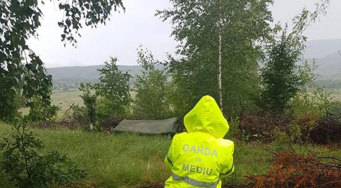 Poluare la Rugi. Amendați pentru gunoaie