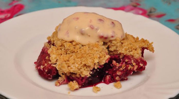 Rețeta săptămânii – Crumble cu prune