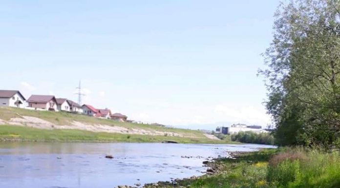 Spălătorie auto din Târgu Jiu, amendată de Garda de Mediu