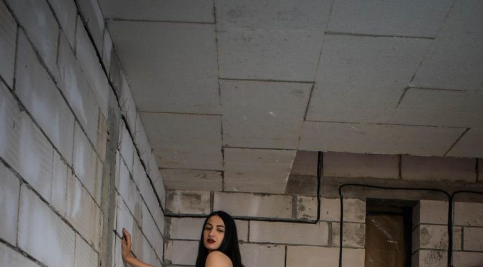 Video: Un licean din Târgu-Jiu a lansat o colecție vestimentară din materiale reciclabile!