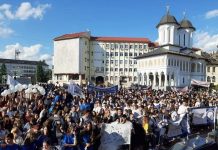 Absolvenții din Târgu Jiu, sărbătoriți