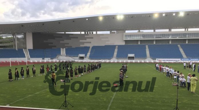 Romanescu, supărat că elevii de la „Ștefulescu” nu sunt lăsați la absolvirea de la stadion