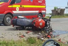Unul dintre tinerii implicați în accidentul cu motocicleta, luat cu elicopterul SMURD!