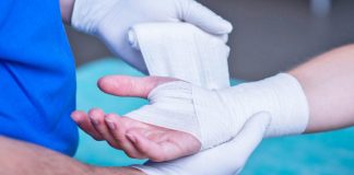 Spitalul Județean cumpără materiale sanitare de peste două milioane de lei