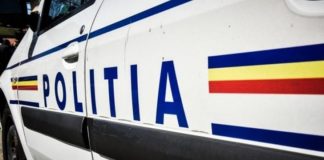 Reținuți după ce au intrat peste doi soți în casă și i-au agresat