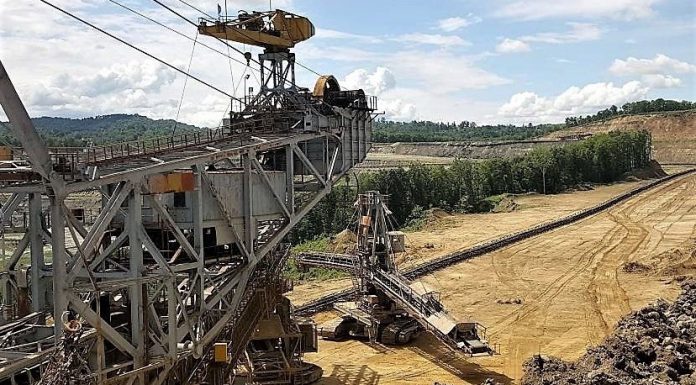 O nouă dispută politică pe tema CEO