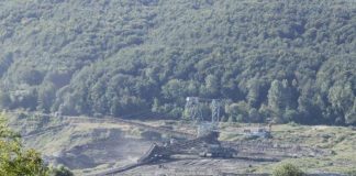 CEO vinde materiale din demolări și defrișări