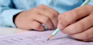 Examen amânat pentru patru elevi aflați în izolare