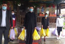 Alimente și dulciuri pentru copiii nevoiași din Rovinari