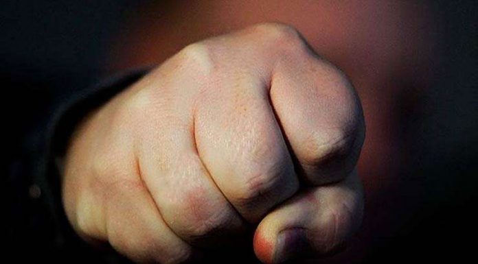 Bătaie în fața unui local din centrul municipiului Târgu-Jiu