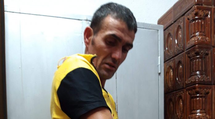 VIDEO: Scandal cu sânge la Novaci! Doi localnici, bătuți în localul fratelui administratorului public