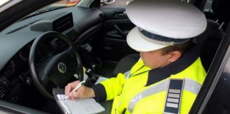 Tânăr prins la volan, deși avea permisul suspendat
