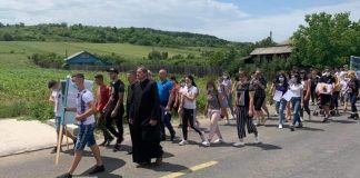 Să ne rugăm împreună pentru Valentina şi s-o ajutăm!