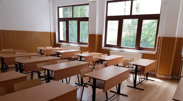 121 de elevi din Gorj, în izolare