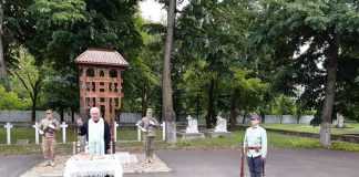 REZERVIȘTII GORJENI AU ADUS UN PIOS OMAGIU EROILOR NEAMULUI