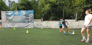 Handbalistele s-au antrenat pe sintetic