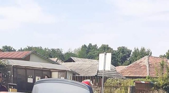 Doi copii, răniți în accident la Arcani