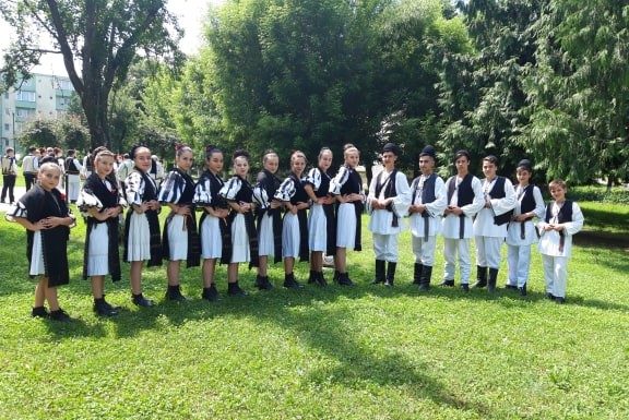 Festivalul Național de Folclor Pastoral „Cheile Oltețului” își așteaptă concurenții