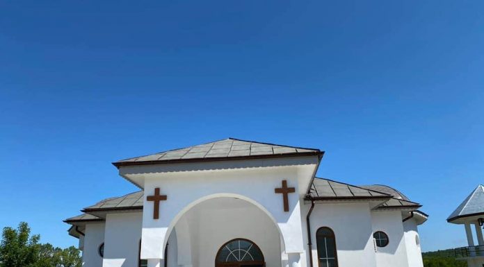 Capelă mortuară, la Rovinari