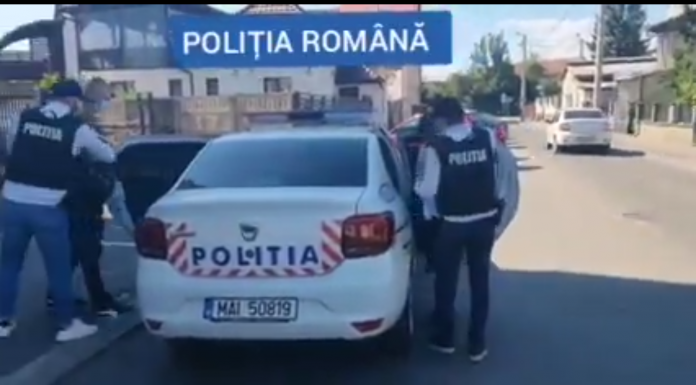 VIDEO: Doi bărbați din Cluj, în arestul IPJ Gorj